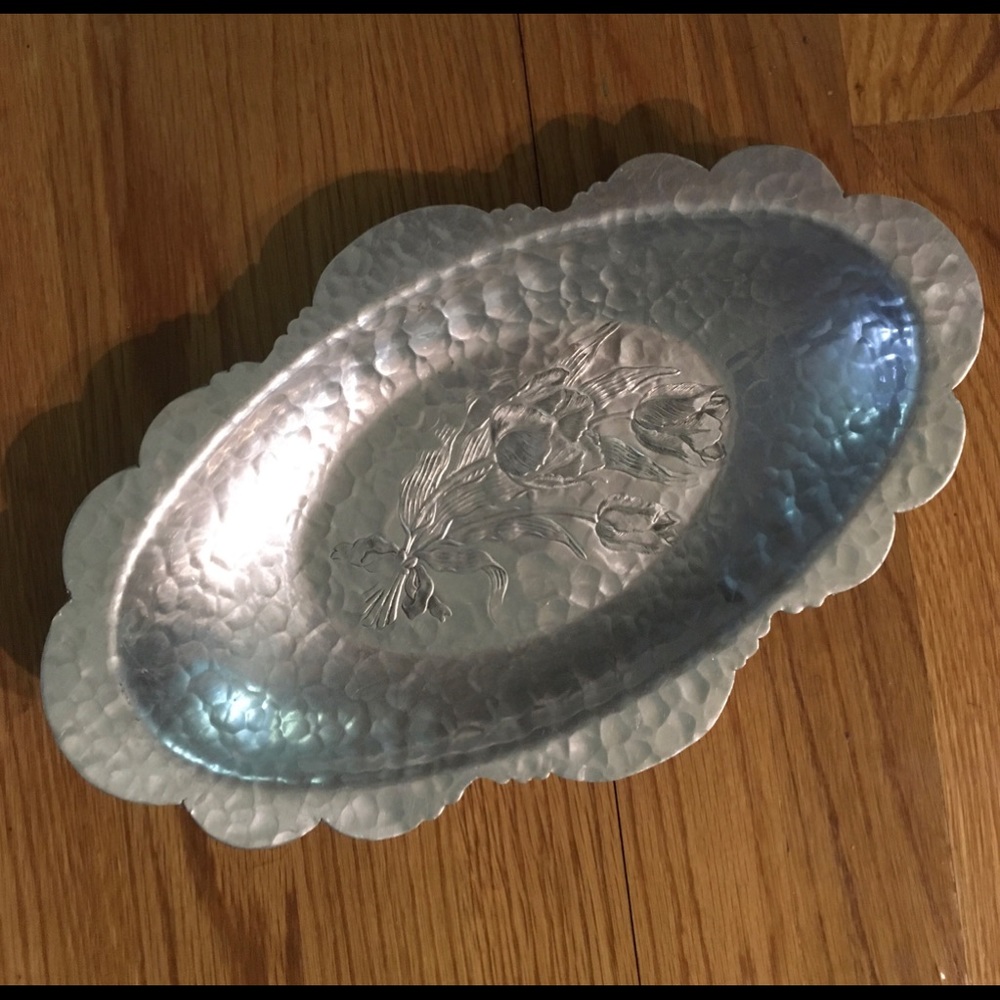 Vintage“Rodney Kent” Hand Wrought Aluminum tray.p